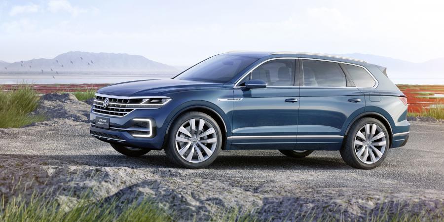  Volkswagen T-Prime Concept GTE 2016 года  (фото 28 из 59)